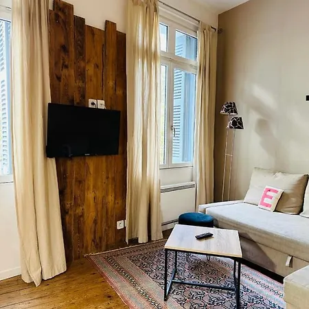 Standing T2 Near The Train Station And Shops * Tours